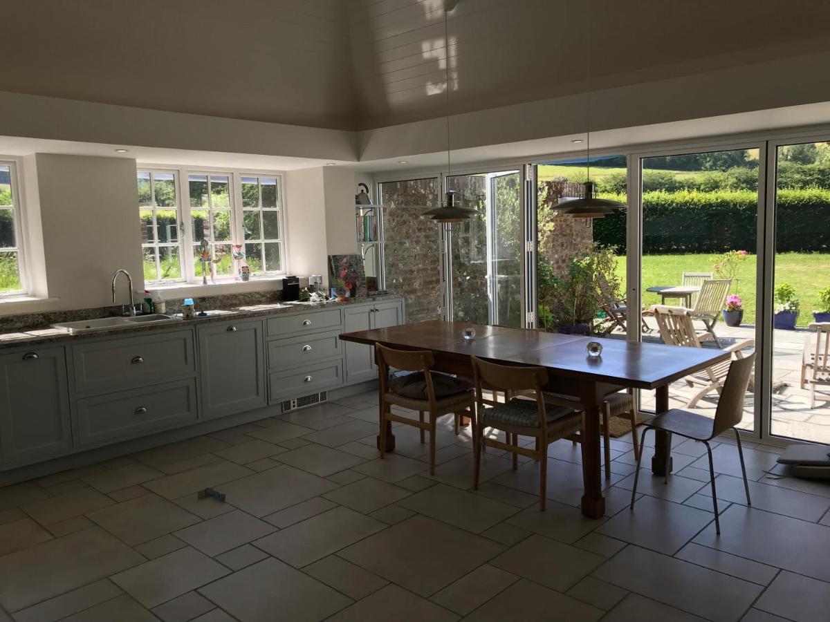 Charlton End - Goodwood Events Bed & Breakfast Chichester Bagian luar foto